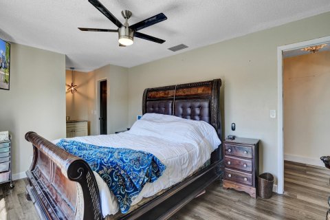 Villa ou maison à vendre à North Lauderdale, Floride: 3 chambres, 202.53 m2 № 1047698 - photo 18