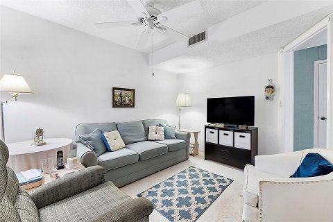 Condo in Boca Raton, Florida, 3 bedrooms  № 1068014 - photo 12