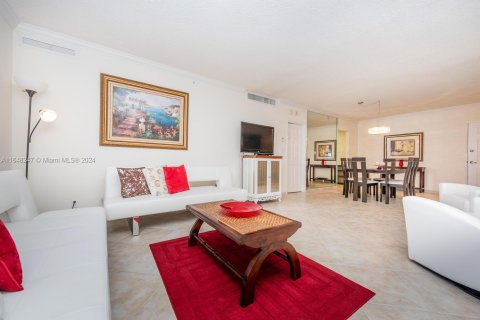 Copropriété à vendre à Hollywood, Floride: 1 chambre, 77.57 m2 № 1330807 - photo 4