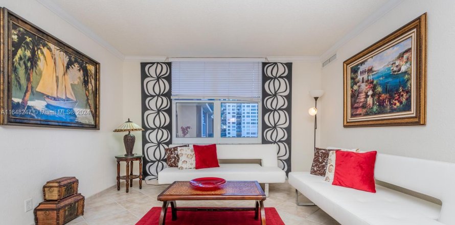 Condominio en Hollywood, Florida, 1 dormitorio  № 1330807