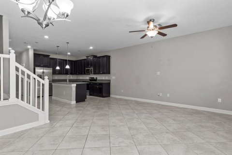 Townhouse in Lutz, Florida 3 bedrooms, 168.71 sq.m. № 1303731 - photo 13