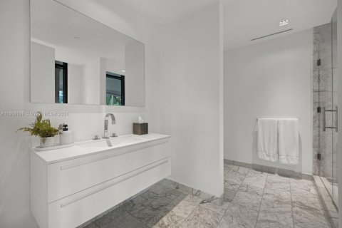 Copropriété à vendre à Miami Beach, Floride: 5 chambres, 708.84 m2 № 1360492 - photo 30