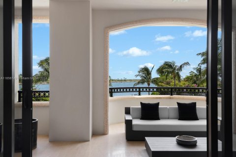 Condominio en venta en Miami Beach, Florida, 5 dormitorios, 708.84 m2 № 1360492 - foto 22