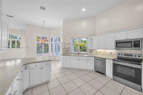 Villa ou maison à vendre à Palmetto Bay, Floride: 4 chambres, 251.21 m2 № 1360458 - photo 25