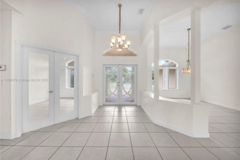 Villa ou maison à vendre à Palmetto Bay, Floride: 4 chambres, 251.21 m2 № 1360458 - photo 11