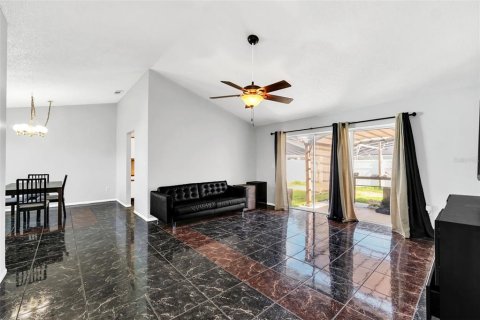 Villa ou maison à vendre à Kissimmee, Floride: 3 chambres, 121.98 m2 № 1322254 - photo 8