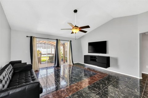 Villa ou maison à vendre à Kissimmee, Floride: 3 chambres, 121.98 m2 № 1322254 - photo 5