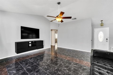 Villa ou maison à vendre à Kissimmee, Floride: 3 chambres, 121.98 m2 № 1322254 - photo 6