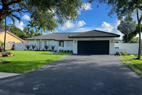 Casa en venta en Coral Springs, Florida, 4 dormitorios, 188.41 m2 № 1235340 - foto 3