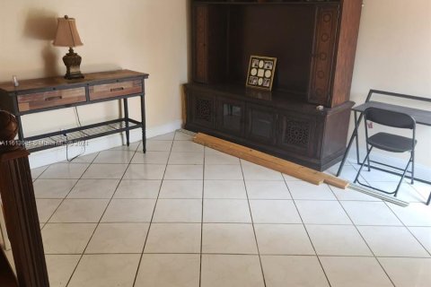 Casa en venta en Tamarac, Florida, 2 dormitorios, 128.21 m2 № 1235387 - foto 12