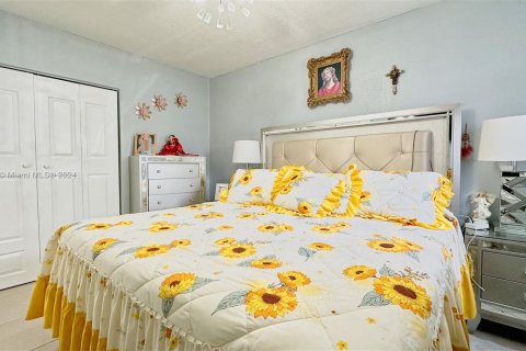 Casa en venta en Miami Gardens, Florida, 4 dormitorios, 128.86 m2 № 1229007 - foto 23