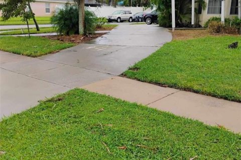 House in Kissimmee, Florida 4 bedrooms, 166.39 sq.m. № 1385528 - photo 3