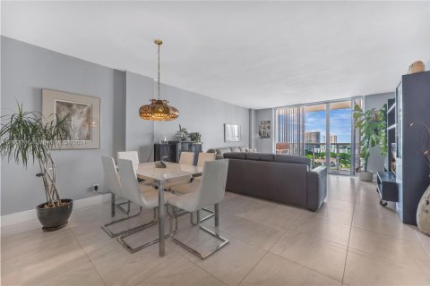 Condominio en venta en Hollywood, Florida, 1 dormitorio, 83.61 m2 № 1420353 - foto 5