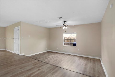 Casa en venta en North Lauderdale, Florida, 3 dormitorios, 115.85 m2 № 1236072 - foto 3