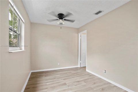 Casa en venta en North Lauderdale, Florida, 3 dormitorios, 115.85 m2 № 1236072 - foto 6