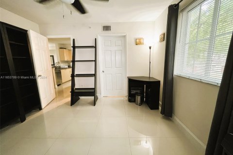 Copropriété à vendre à Miramar, Floride: 2 chambres, 100.33 m2 № 1348389 - photo 18