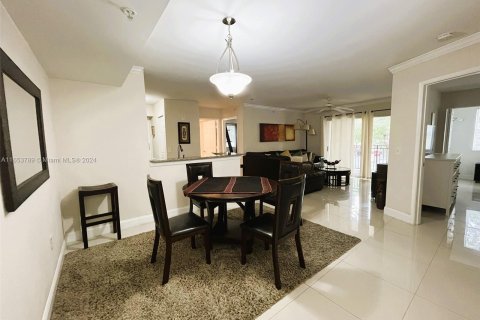 Condo in Miramar, Florida, 2 bedrooms  № 1348389 - photo 12