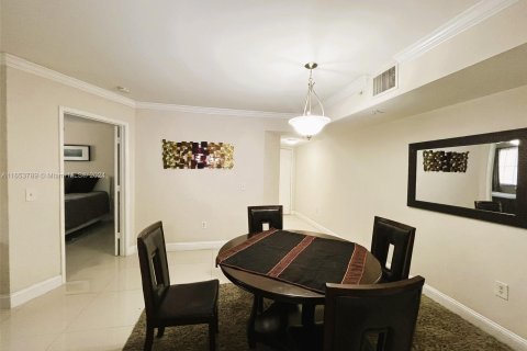 Condominio en venta en Miramar, Florida, 2 dormitorios, 100.33 m2 № 1348389 - foto 15