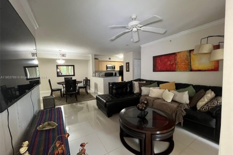 Condo in Miramar, Florida, 2 bedrooms  № 1348389 - photo 20