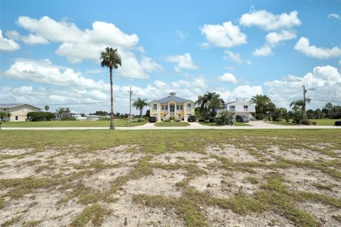 Land in Hernando Beach, Florida № 1300899 - photo 10