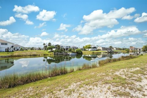 Land in Hernando Beach, Florida № 1300899 - photo 8