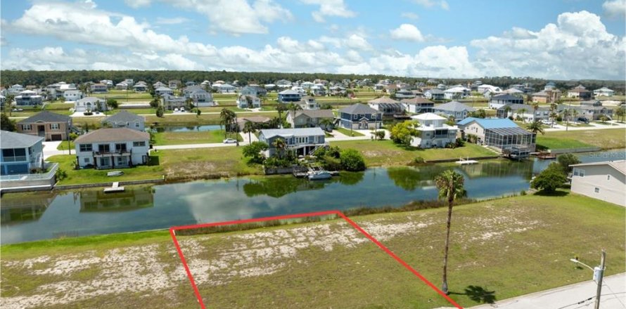 Land in Hernando Beach, Florida № 1300899