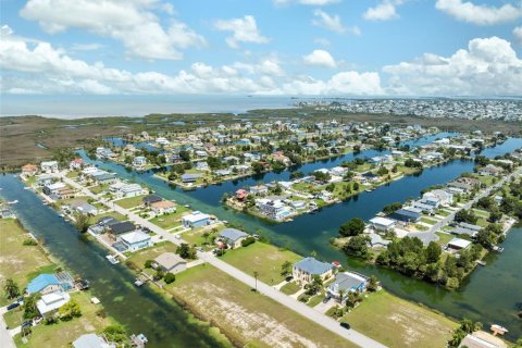 Land in Hernando Beach, Florida № 1300899 - photo 16