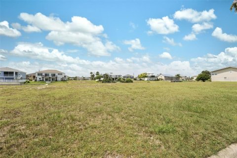 Land in Hernando Beach, Florida № 1300899 - photo 5