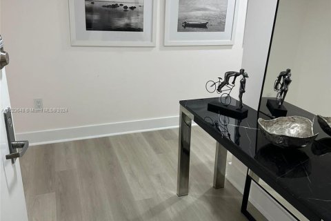 Condominio en venta en Miami, Florida, 2 dormitorios, 135.54 m2 № 1271027 - foto 2