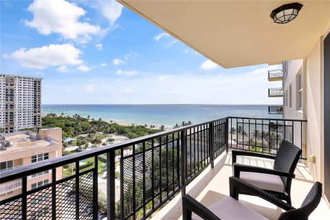 Condominio en venta en Hollywood, Florida, 2 dormitorios, 123.56 m2 № 1271026 - foto 1