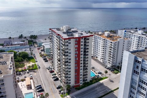 Condominio en venta en Hollywood, Florida, 2 dormitorios, 123.56 m2 № 1271026 - foto 30