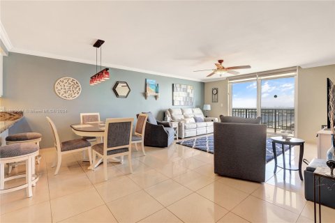 Condominio en venta en Hollywood, Florida, 2 dormitorios, 123.56 m2 № 1271026 - foto 4