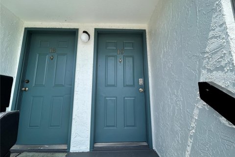 Condo in Orlando, Florida, 2 bedrooms  № 1356294 - photo 2