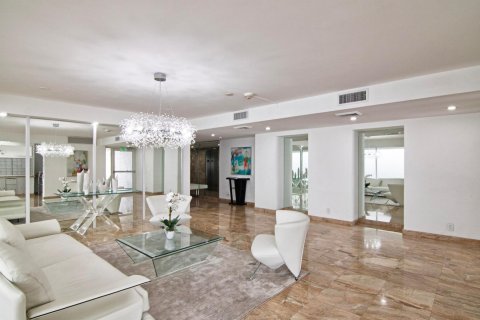 Condominio en venta en Palm Beach, Florida, 2 dormitorios, 104.14 m2 № 1040792 - foto 4