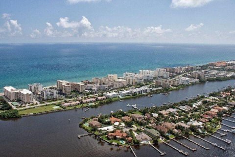 Condo in Palm Beach, Florida, 2 bedrooms  № 1040792 - photo 1