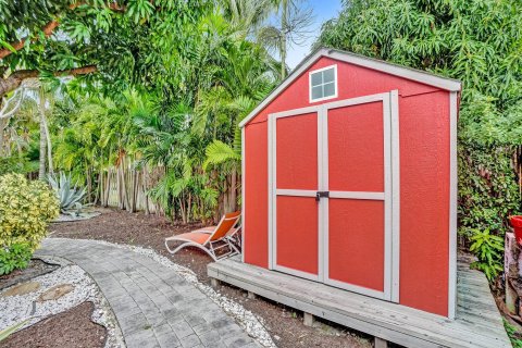 House in Wilton Manors, Florida 3 bedrooms, 135.54 sq.m. № 1017981 - photo 9