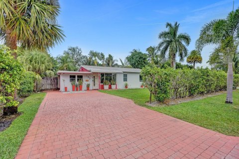 House in Wilton Manors, Florida 3 bedrooms, 135.54 sq.m. № 1017981 - photo 21