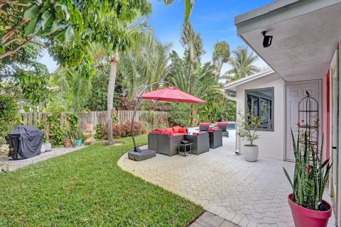 House in Wilton Manors, Florida 3 bedrooms, 135.54 sq.m. № 1017981 - photo 15
