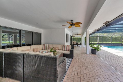 House in Wellington, Florida 6 bedrooms, 398.74 sq.m. № 1061113 - photo 24