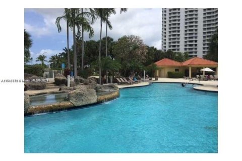 Condominio en venta en Aventura, Florida, 2 dormitorios, 120.96 m2 № 1233829 - foto 4