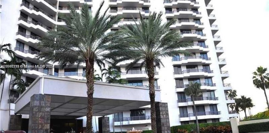 Condominio en Aventura, Florida, 2 dormitorios  № 1233829