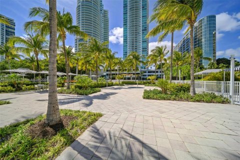 Condominio en venta en Miami, Florida, 2 dormitorios, 127 m2 № 1023602 - foto 27