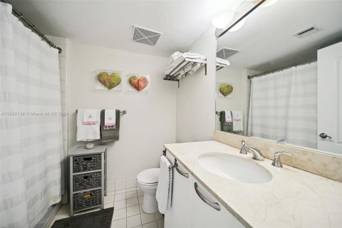 Condominio en venta en Miami, Florida, 2 dormitorios, 127 m2 № 1023602 - foto 15