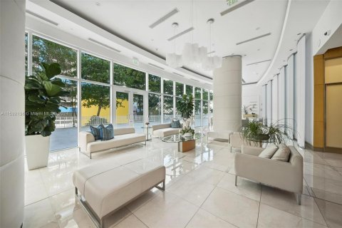 Copropriété à vendre à Miami, Floride: 2 chambres, 127 m2 № 1023602 - photo 21