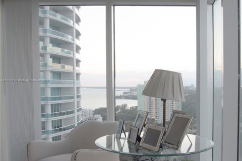 Condominio en venta en Miami, Florida, 2 dormitorios, 127 m2 № 1023602 - foto 13