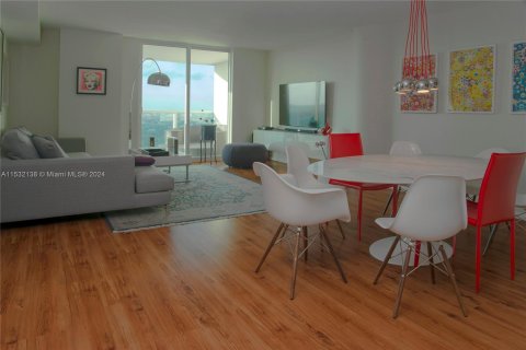 Condominio en venta en Miami, Florida, 2 dormitorios, 127 m2 № 1023602 - foto 2