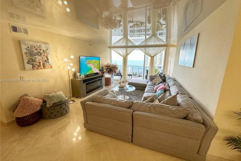 Condo in Sunny Isles Beach, Florida, 3 bedrooms  № 1207012 - photo 13