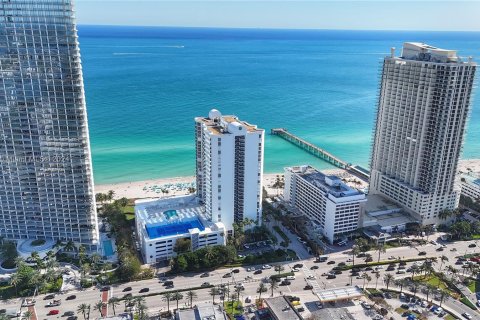 Copropriété à vendre à Sunny Isles Beach, Floride: 3 chambres, 169.08 m2 № 1207012 - photo 1