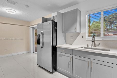 Casa en venta en Miramar, Florida, 3 dormitorios, 105.91 m2 № 1397696 - foto 12