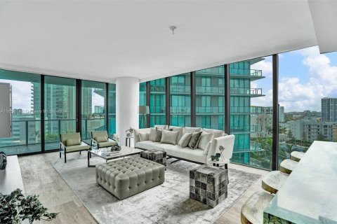 Condominio en alquiler en Miami, Florida, 3 dormitorios, 152.92 m2 № 1348141 - foto 4